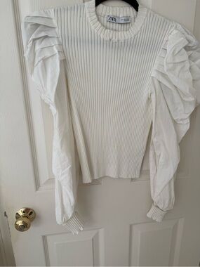 Zara PUFF SLEEVE TOP